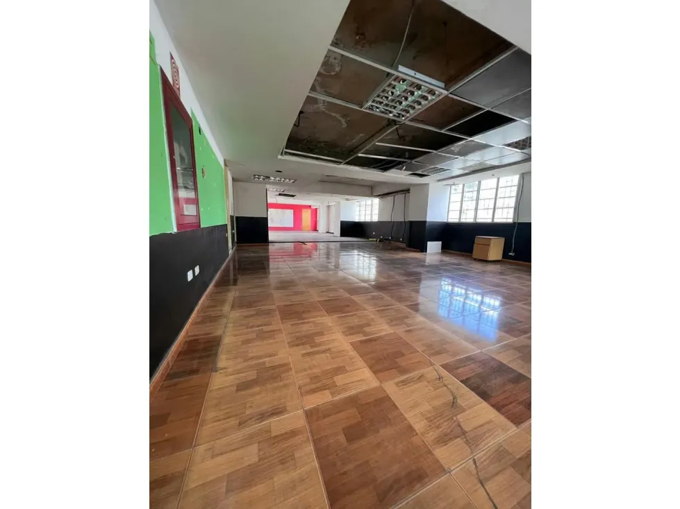 Se vende edificio industrial 654m2 La Urbina 4363 - 8