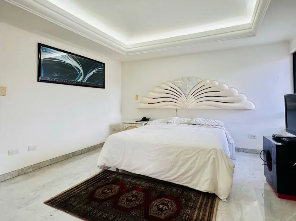Elegante Casa en Venta en Colinas de Vista Alegre 800C 420T - 22