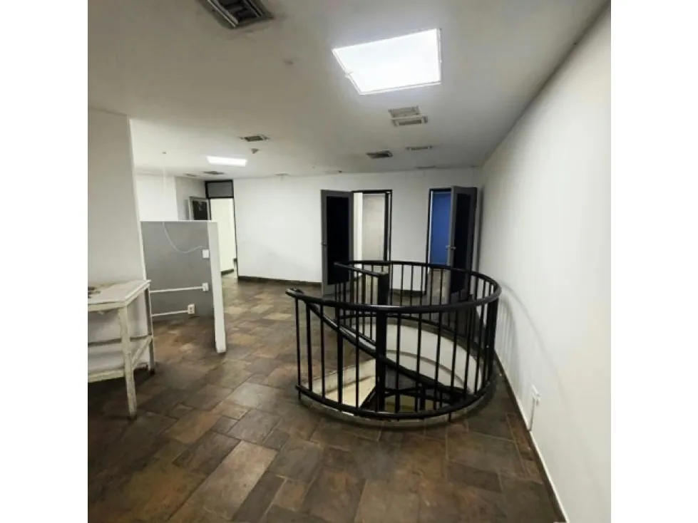 Vendo local comercial 215m2 La Urbina 3411 - 8