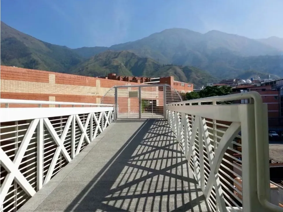 Se vende oficina 228M2/4b/Boleita norte/ - 14