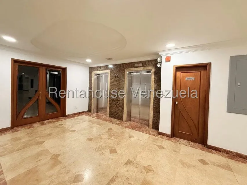 Apartamento (1 Nivel) en Venta en Parroquia Santa Rosa, Lara - 2