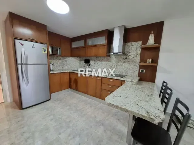EN ALQUILER ACOGEDOR APARTAMENTO, RESIDENCIAS CARENERO, URB. COSTA AZUL, ISLA DE MARGARITA. - 3