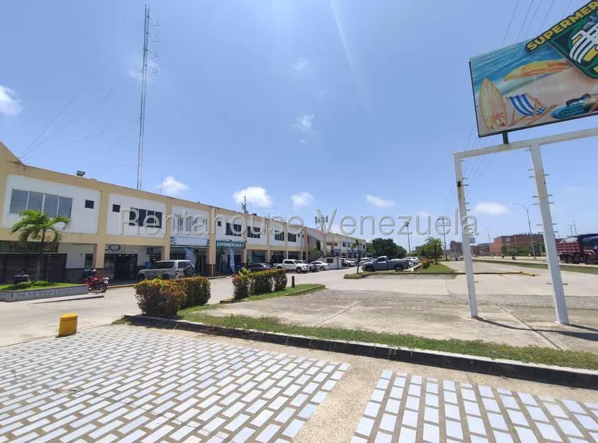 Local Comercial en Venta en La Costanera, Miranda - 17