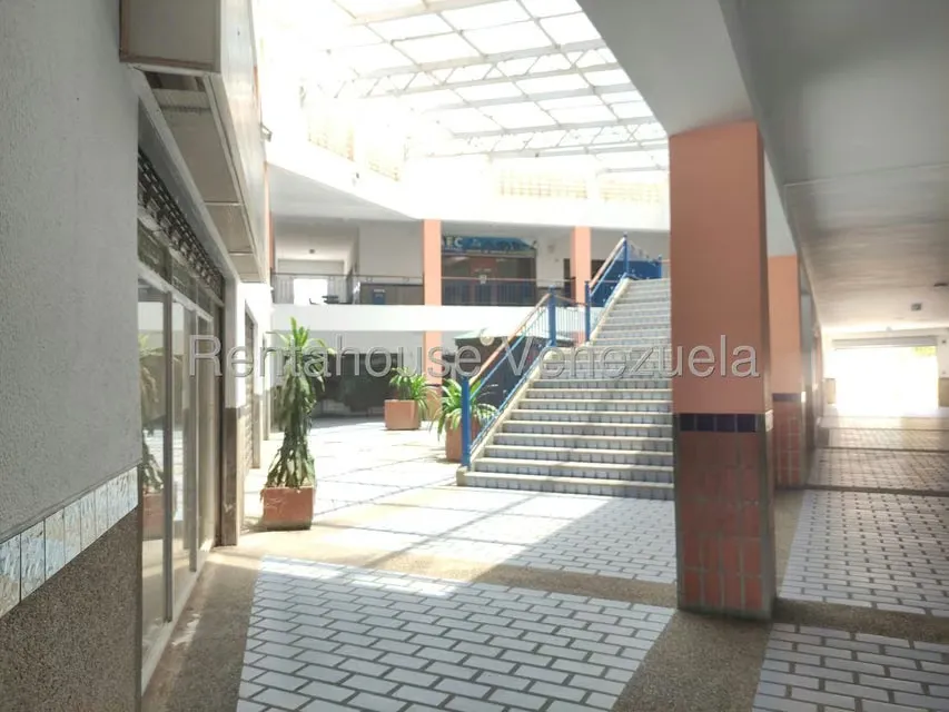 Local Comercial en Venta en La Costanera, Miranda - 4