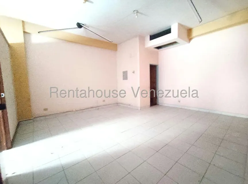 Local Comercial en Venta en La Costanera, Miranda - 9