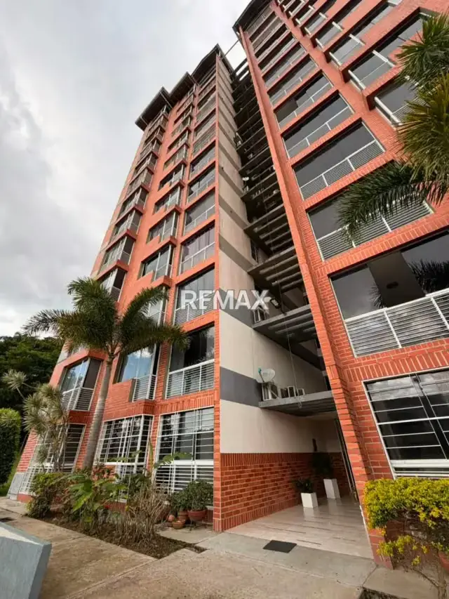 Venta de apto en Residencias Alcazar,