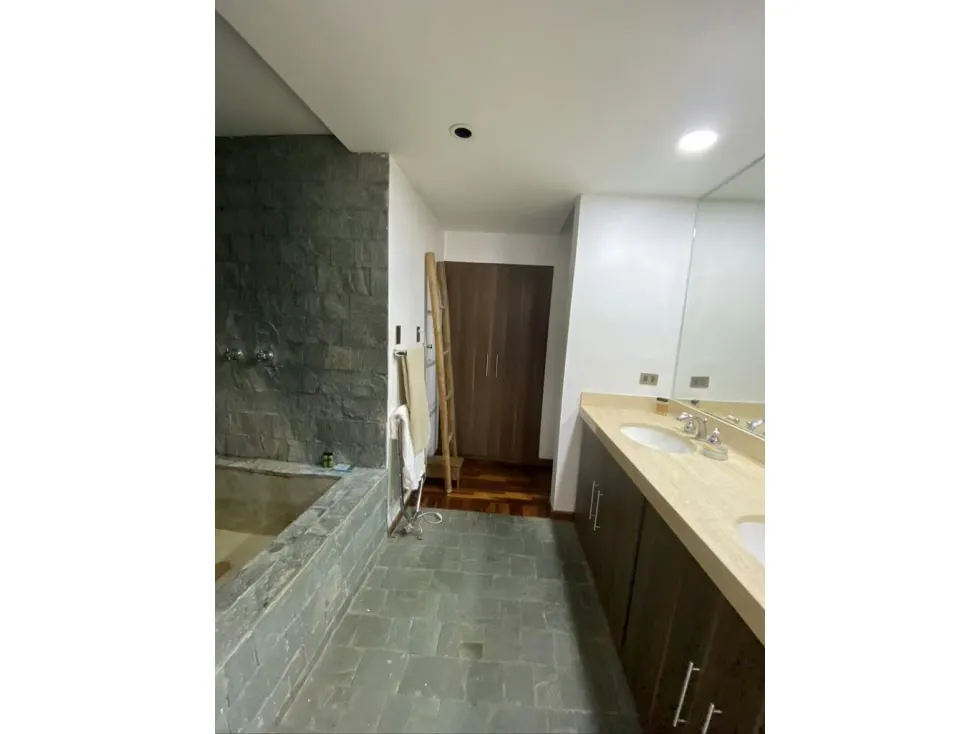 Se vende apartamento Chulavista 346 m² 3H+2S/5B+S/3PE - 16