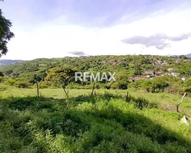 INTERESANTE LOTE DE TERRENO ubicado en Zorca Providencia