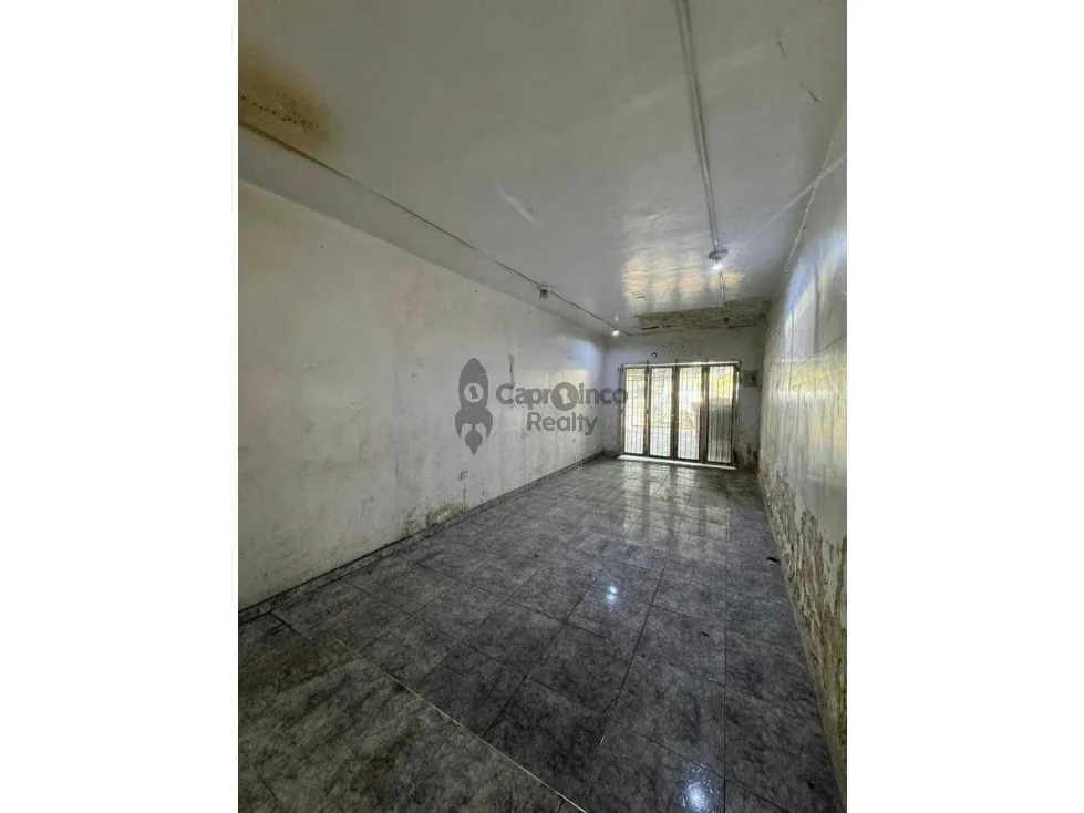 Se Vende Local-Galpón en Maracay Aragua