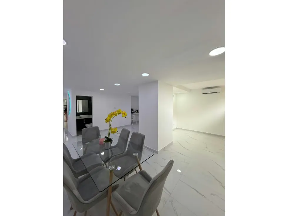 SE VENDE PLANTA BAJA EN CAURIMARE - 2