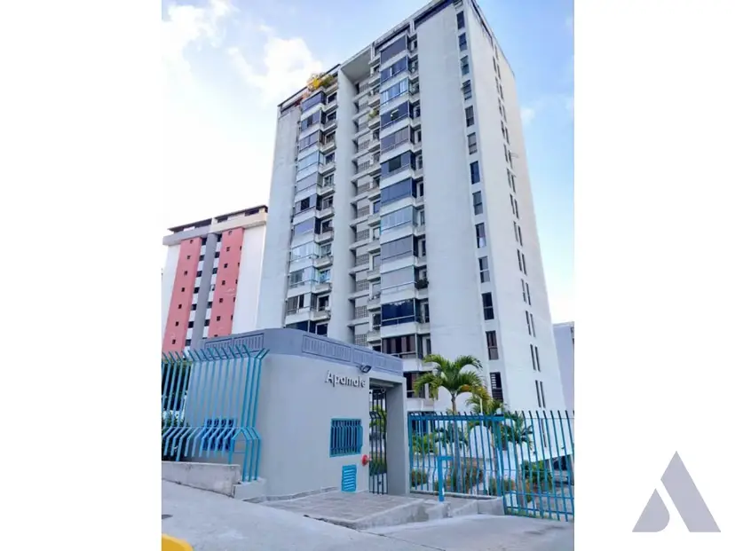 Vendo apartamento remodelado 98m2 Las Minas 4317