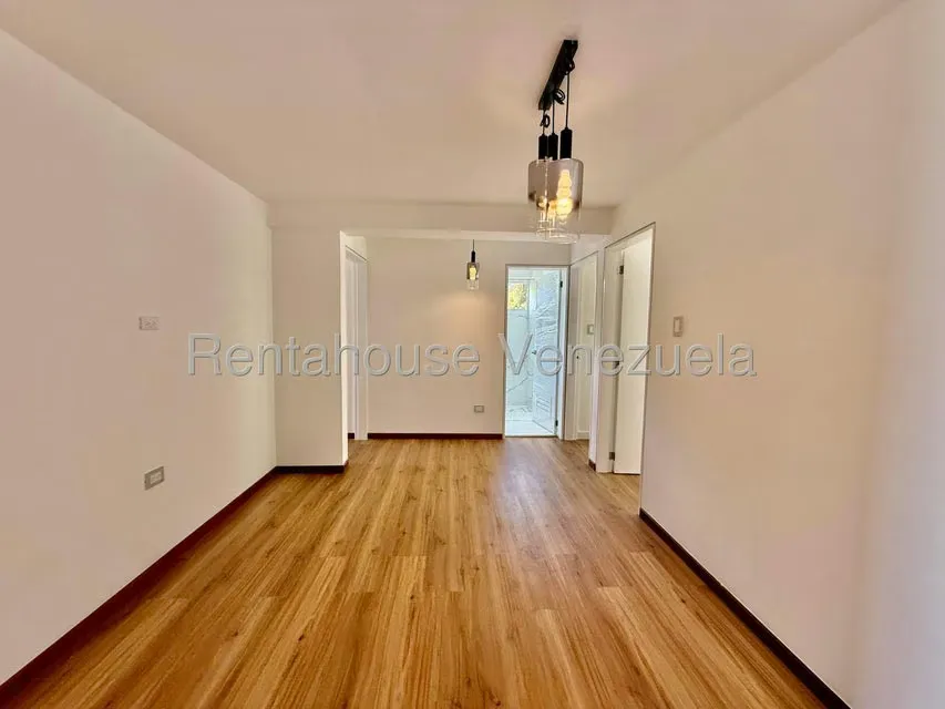 Apartamento (1 Nivel) en Venta en Santa Ines, Distrito Metropolitano - 23