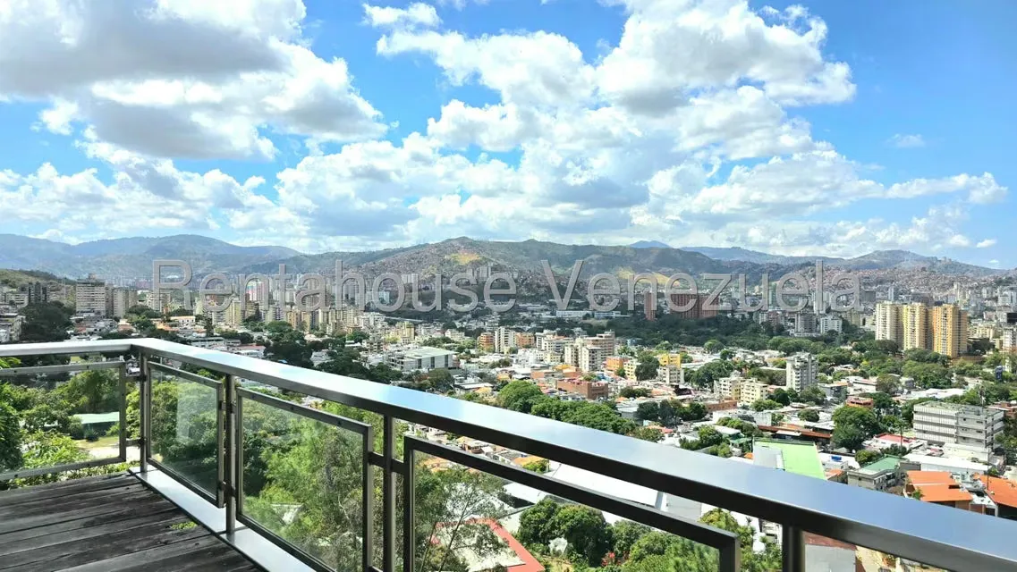 Casa (Multipes Niveles) en Venta en Colinas de Los Chaguaramos, Distrito Metropolitano - 11