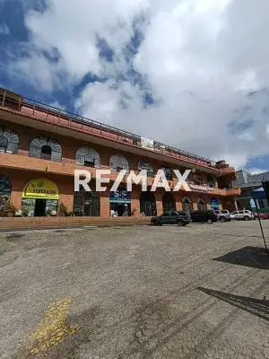 LOCAL COMERCIAL EN ALQUILER CENTRO COMERCIAL LA ARCADA