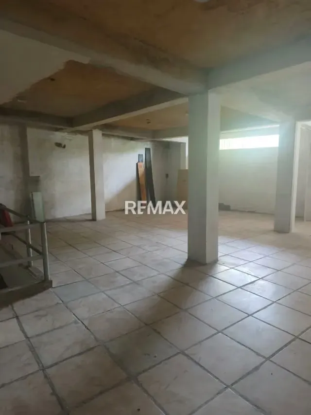 LOCAL COMERCIAL EN ALQUILER - 2