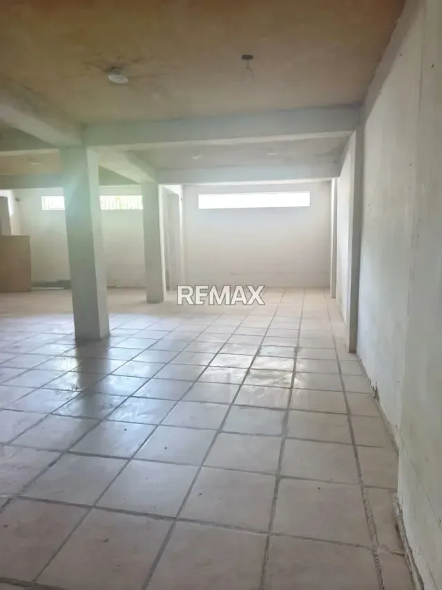 LOCAL COMERCIAL EN ALQUILER - 3