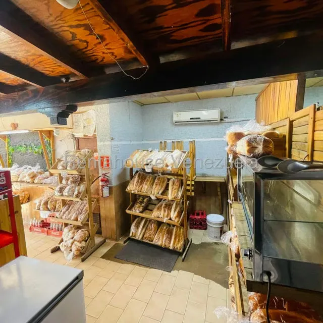 Local Comercial en Alquiler en Sabana Grande, Distrito Metropolitano - 4