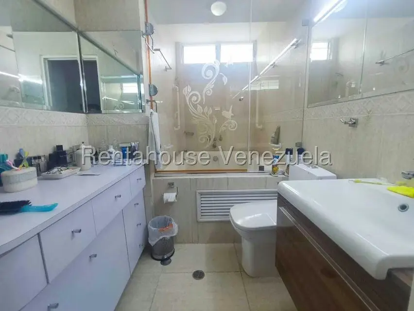 Apartamento (1 Nivel) en Venta en Prados del Este, Distrito Metropolitano - 7