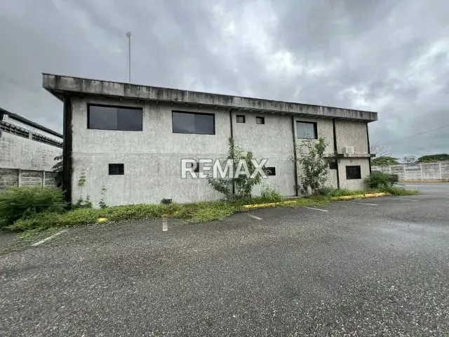 Excelente oportunidad de inversión industrial comercial en la Zona Industrial de Acarigua - 4
