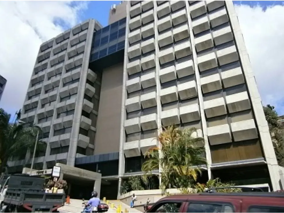 Alquilo oficina 80m2 Santa Paula 3054