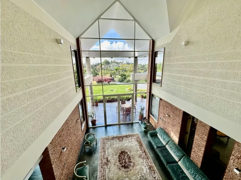 Copia de Se vende casa 800m2 5h+s+ch/7b/15p La Lagunita - 3