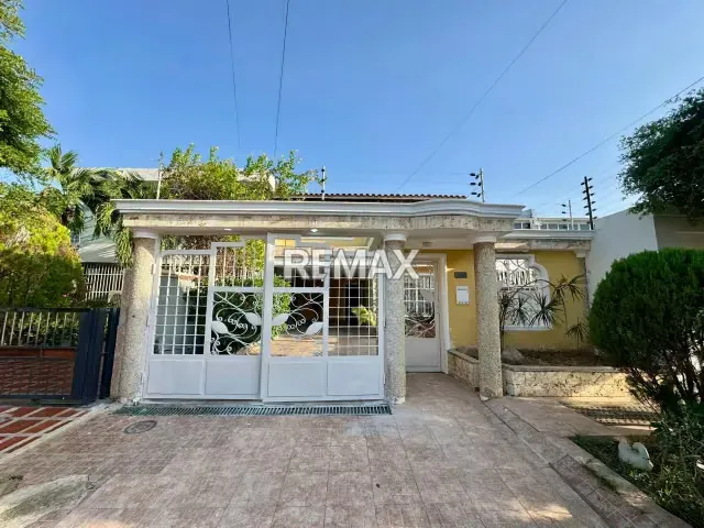 TOWNHOUSE EN ALQUILER URBANIZACIÓN LAGO MAR BEACH - 12