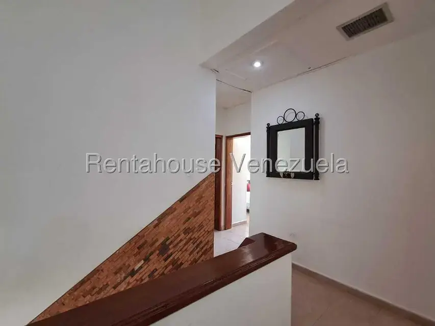 Townhouse (Duplex) en Venta en Tucacas, Falcon - 23