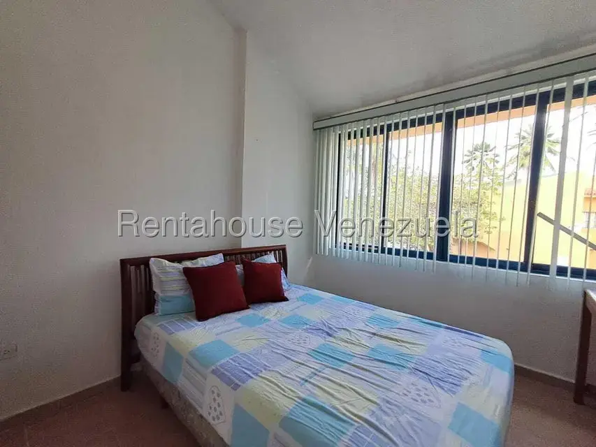 Townhouse (Duplex) en Venta en Tucacas, Falcon - 38