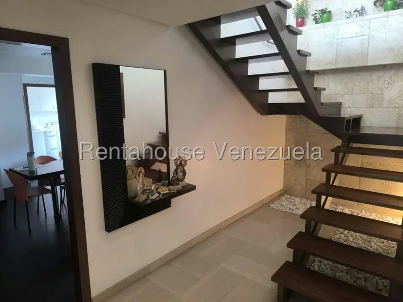 Apartamento (Duplex) en Venta en Lomas del Sol, Distrito Metropolitano