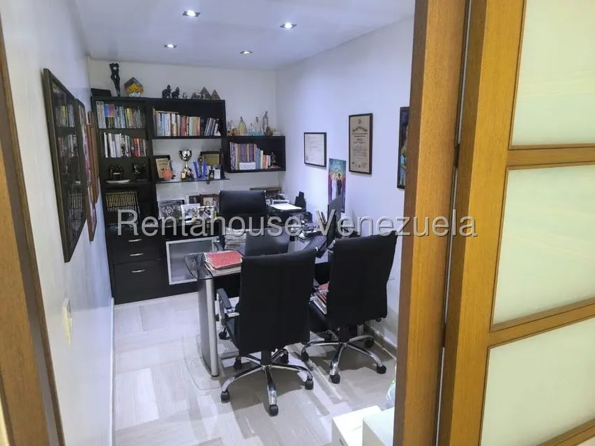 Apartamento (Duplex) en Venta en Lomas del Sol, Distrito Metropolitano - 13