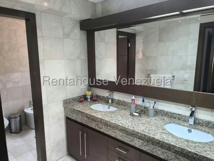 Apartamento (Duplex) en Venta en Lomas del Sol, Distrito Metropolitano - 36