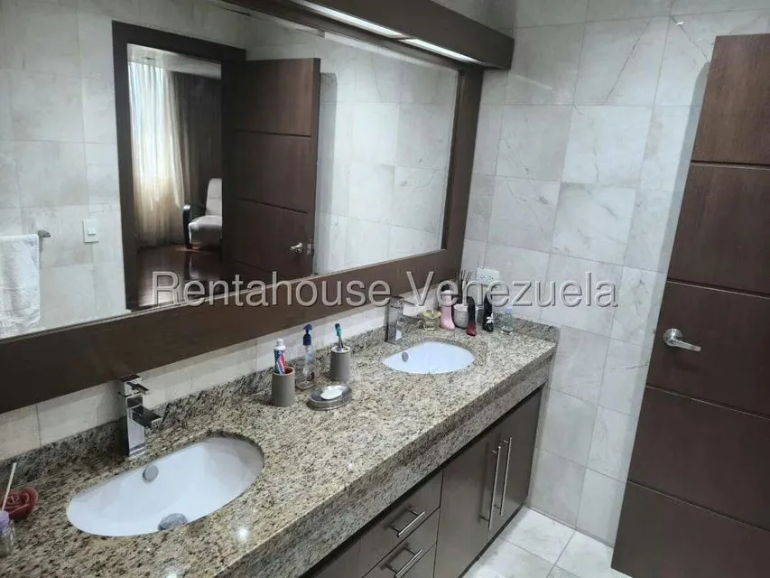 Apartamento (Duplex) en Venta en Lomas del Sol, Distrito Metropolitano - 39