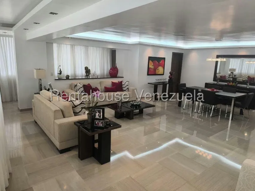 Apartamento (Duplex) en Venta en Lomas del Sol, Distrito Metropolitano - 9