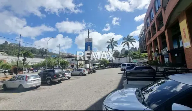 LOCAL COMERCIAL EN ALQUILER PLANTA BAJA PB-18 C.C. GALERIA LAS AMERICAS - 14