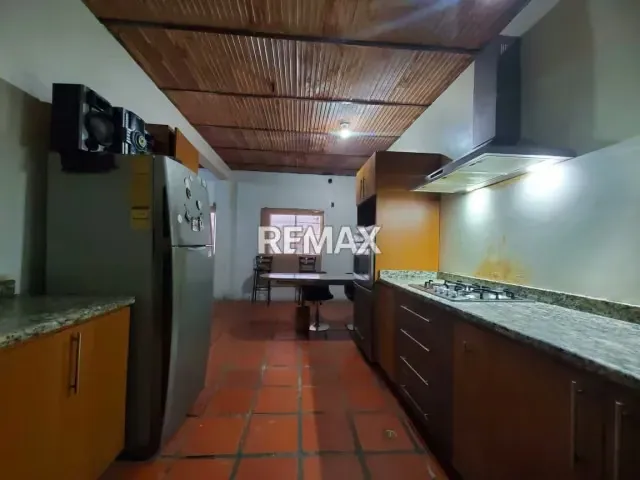 SE VENDE CASA COMERCIAL URBANIZACIÓN SAN JACINTO ZONA NORTE MARACAIBO - 11
