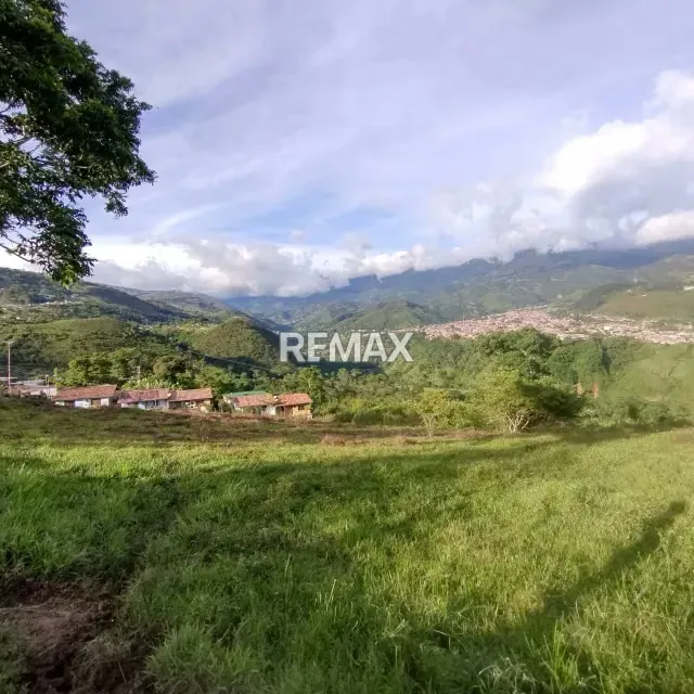 LOTE DE TERRENO ESTRATÉGIO en venta