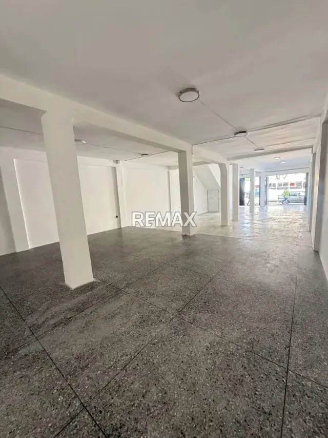 EN ALQUILER LOCAL COMERCIAL CON OFICINAS Calle 42 con Carrera 25 y Calle 26, prolongación de la Av. Venezuela. - 5