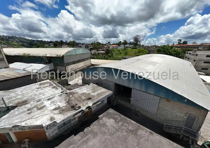 Comercial (Galpon - Deposito) en Venta en Colinas de Carrizal, Miranda