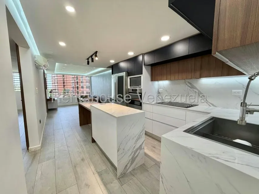 Apartamento (1 Nivel) en Venta en Colinas de La Tahona, Distrito Metropolitano - 2