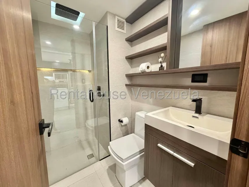 Apartamento (1 Nivel) en Venta en Colinas de La Tahona, Distrito Metropolitano - 12