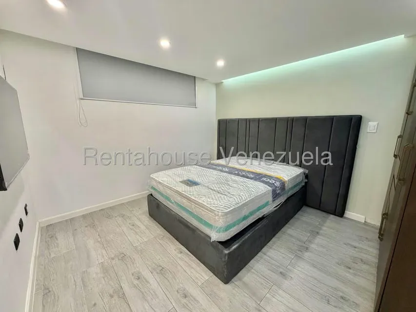 Apartamento (1 Nivel) en Venta en Colinas de La Tahona, Distrito Metropolitano - 17