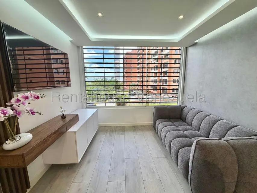 Apartamento (1 Nivel) en Venta en Colinas de La Tahona, Distrito Metropolitano - 10