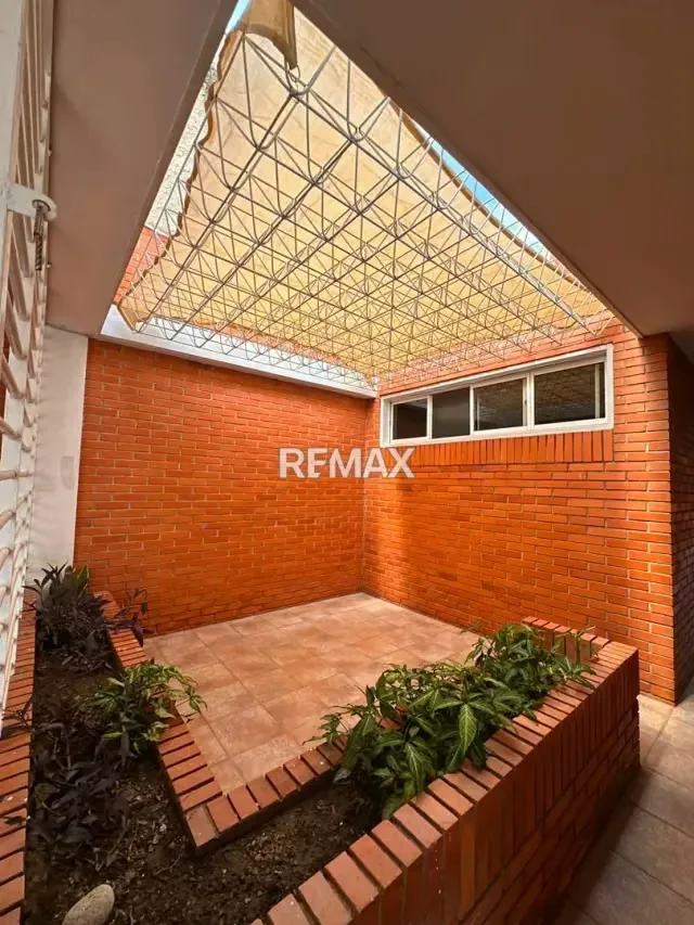 En Venta Espectacular Quinta con Piscina en Venta – Turmero! - 4
