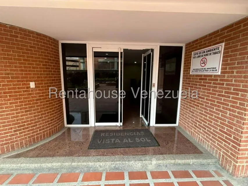 Apartamento (1 Nivel) en Alquiler en Lomas del Sol, Distrito Metropolitano - 11