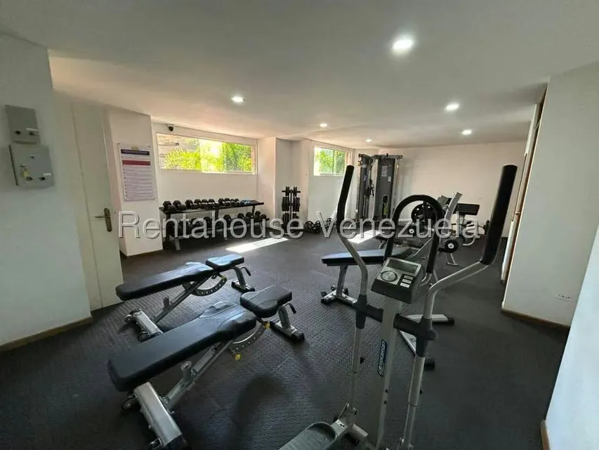 Apartamento (1 Nivel) en Alquiler en Lomas del Sol, Distrito Metropolitano - 15