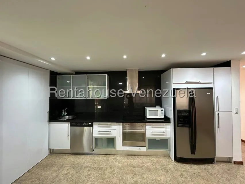 Apartamento (1 Nivel) en Alquiler en Lomas del Sol, Distrito Metropolitano - 29