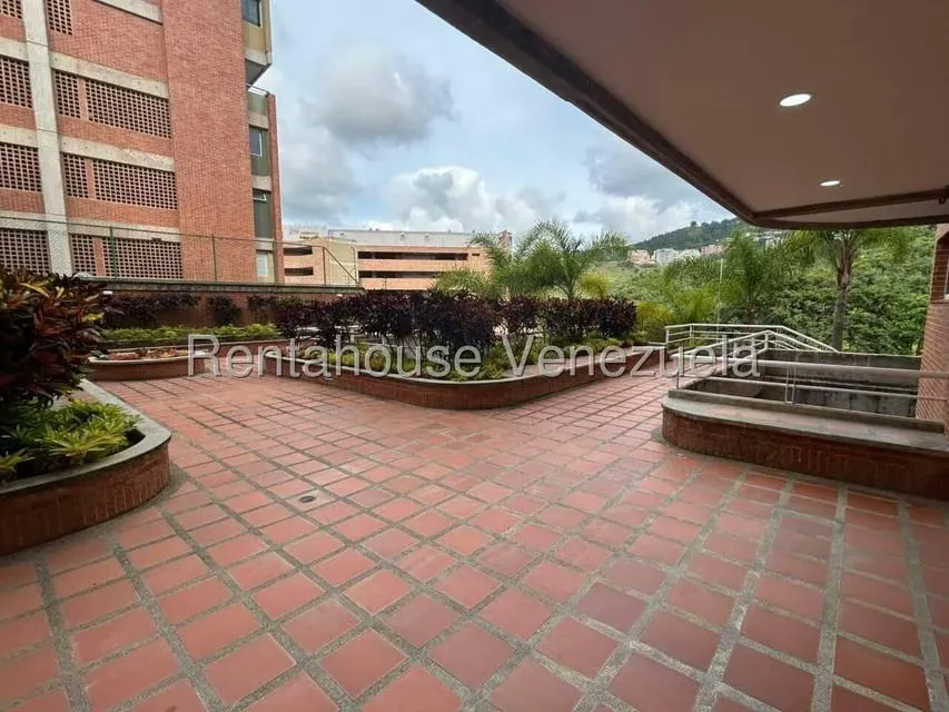 Apartamento (1 Nivel) en Alquiler en Lomas del Sol, Distrito Metropolitano - 7