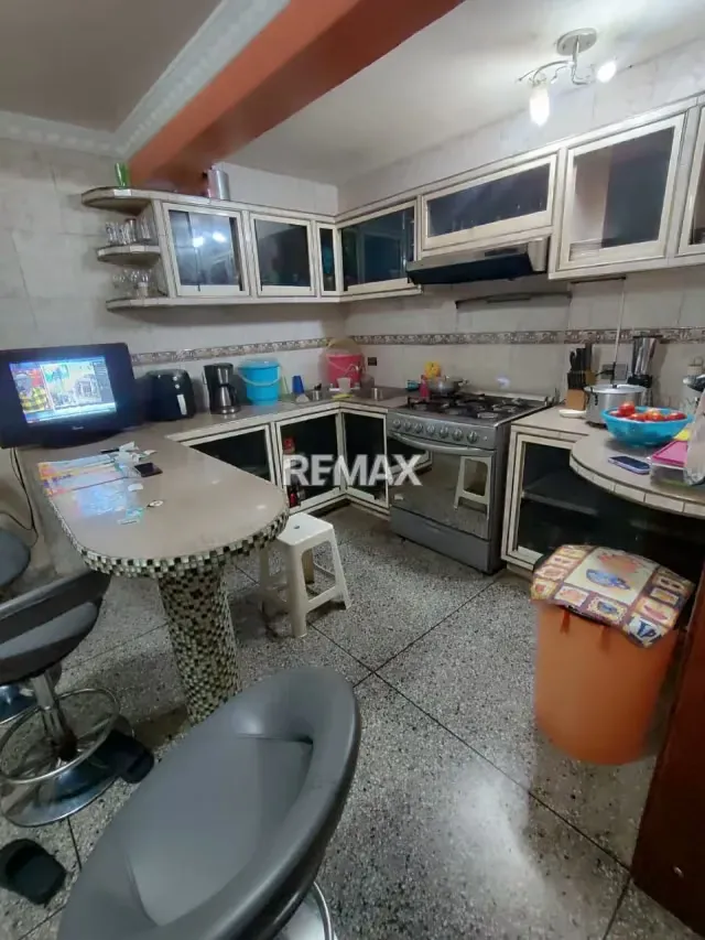 ¡Tu nuevo hogar te espera! Amplia casa en venta - Sector Libertad, Mercedes Díaz. - 2