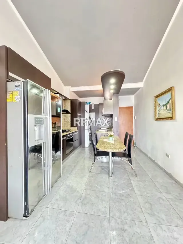 Apartamento en Venta en Lechería, Res. Altair II - 5