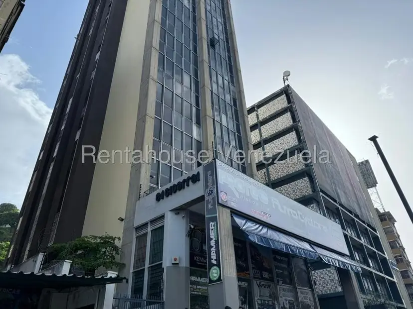 Comercial (Oficina) en Alquiler en Colinas de Bello Monte, Distrito Metropolitano